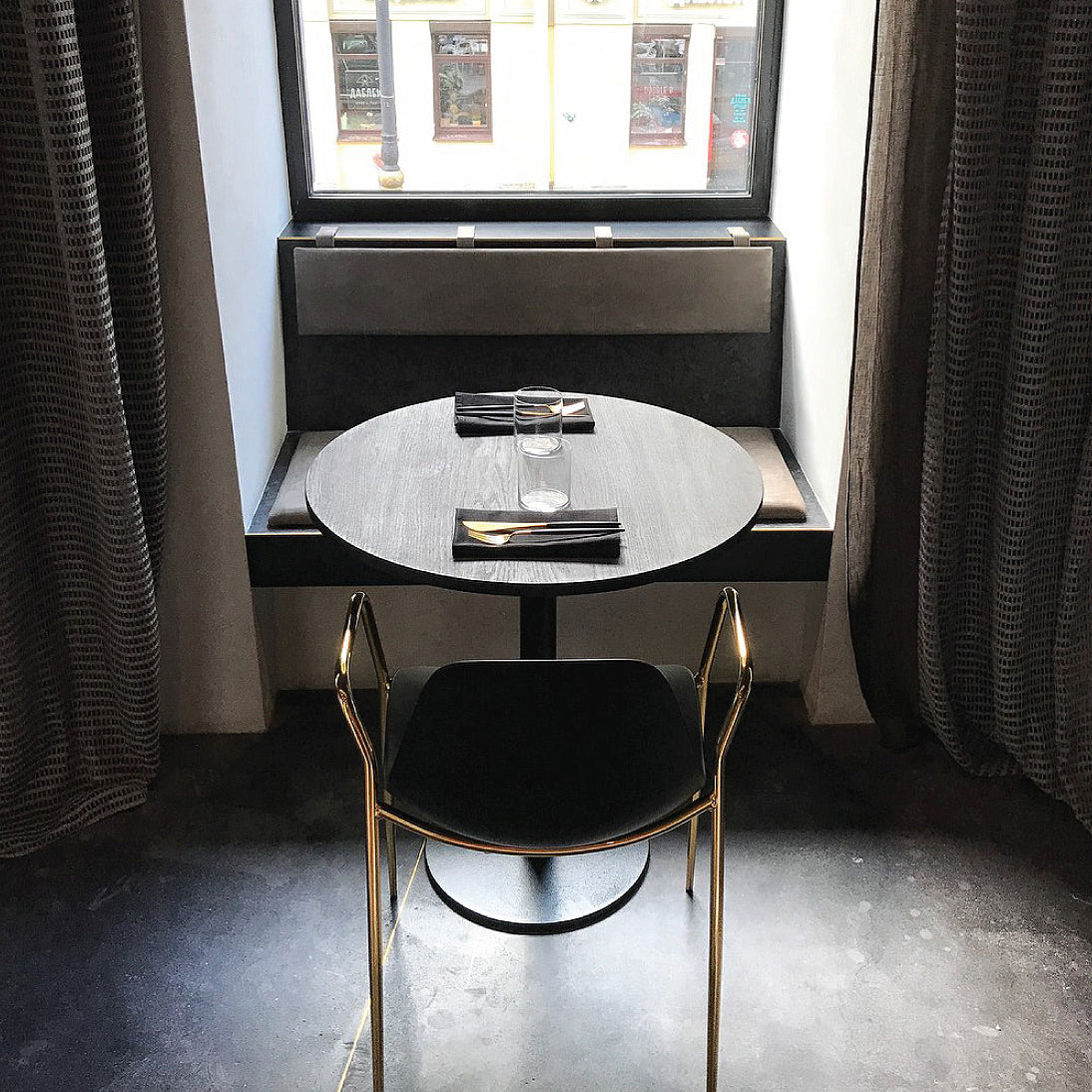 Mammamia Dining Chair (with arms)-Opinion Ciatti-moderndesign.io