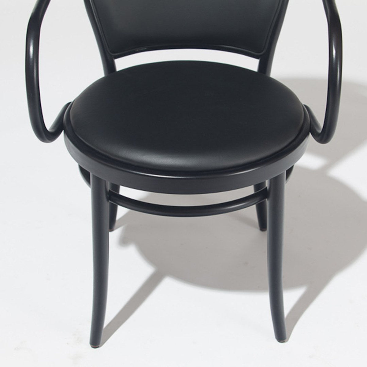 33 Dining Chair (with arms)-Ton-moderndesign.io