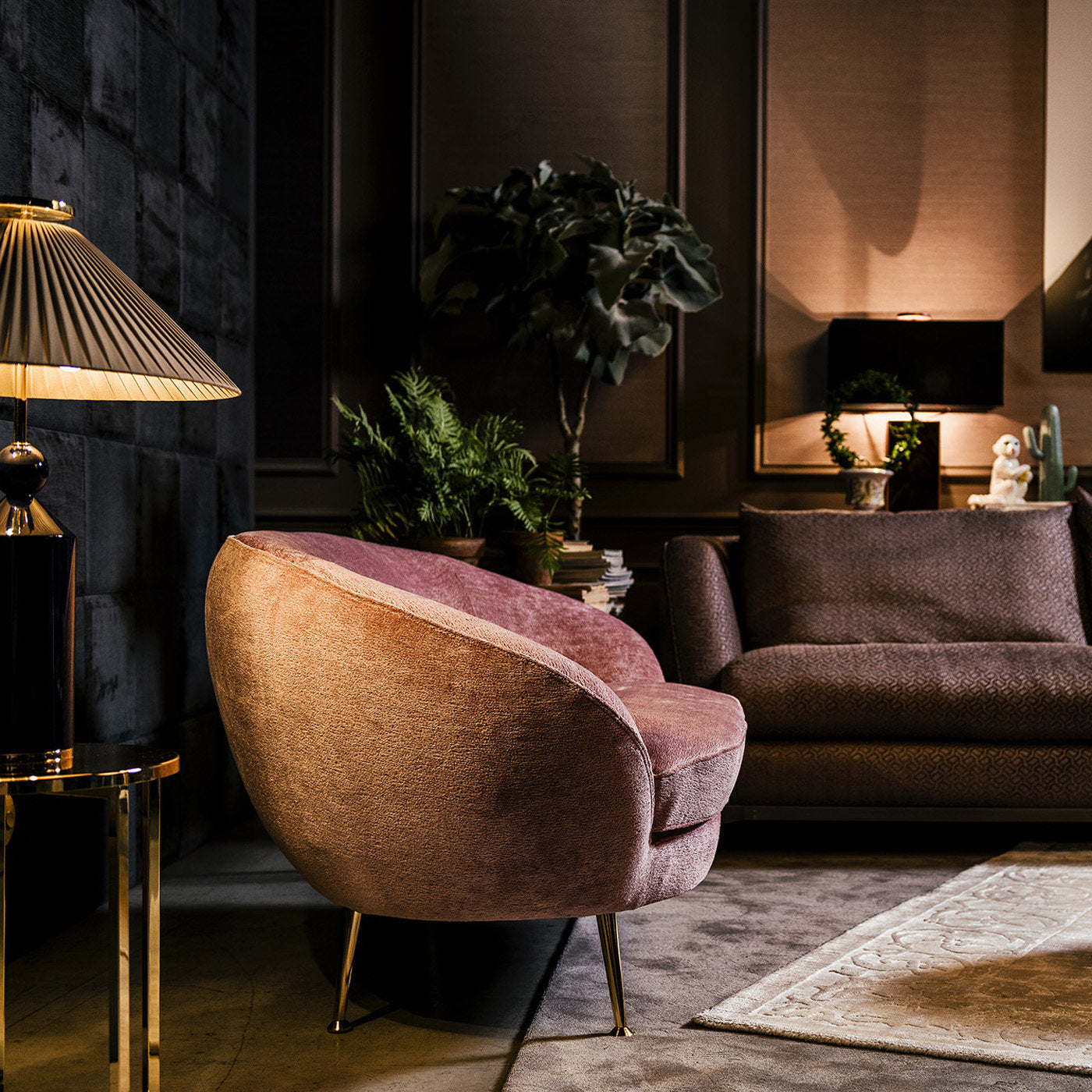 Giulia Sofa-Black Tie-moderndesign.io