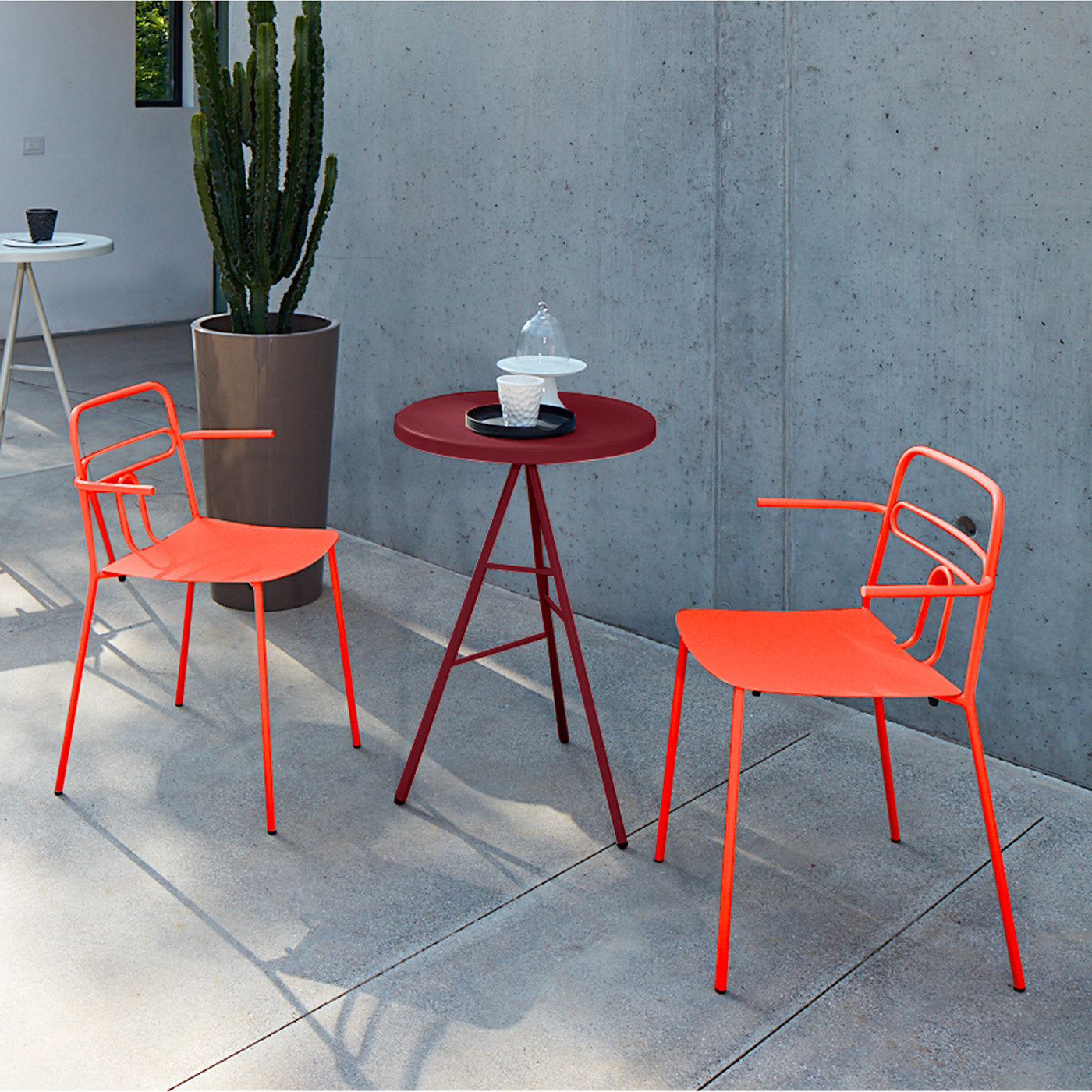 Symple T Dining Table (Round)-Castil-moderndesign.io