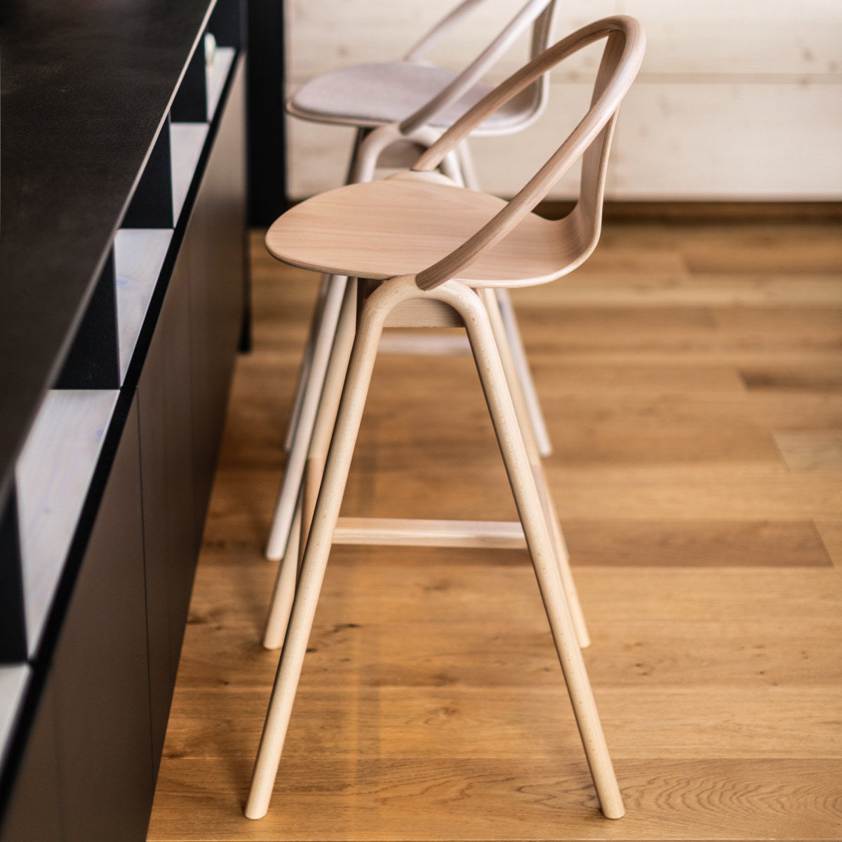Again High Stool (without arms)-Ton-moderndesign.io