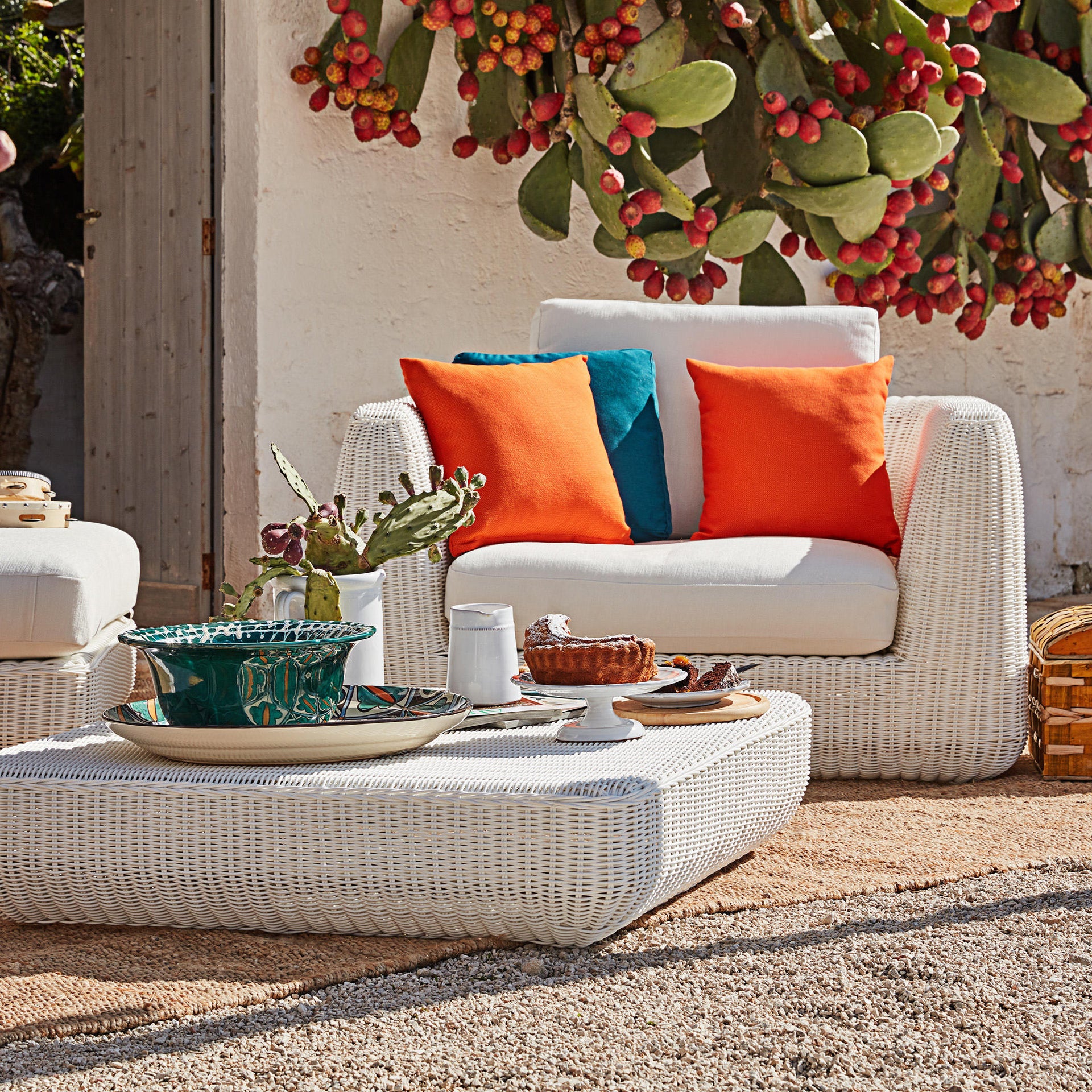 Agora Armchair-Unopiu-moderndesign.io