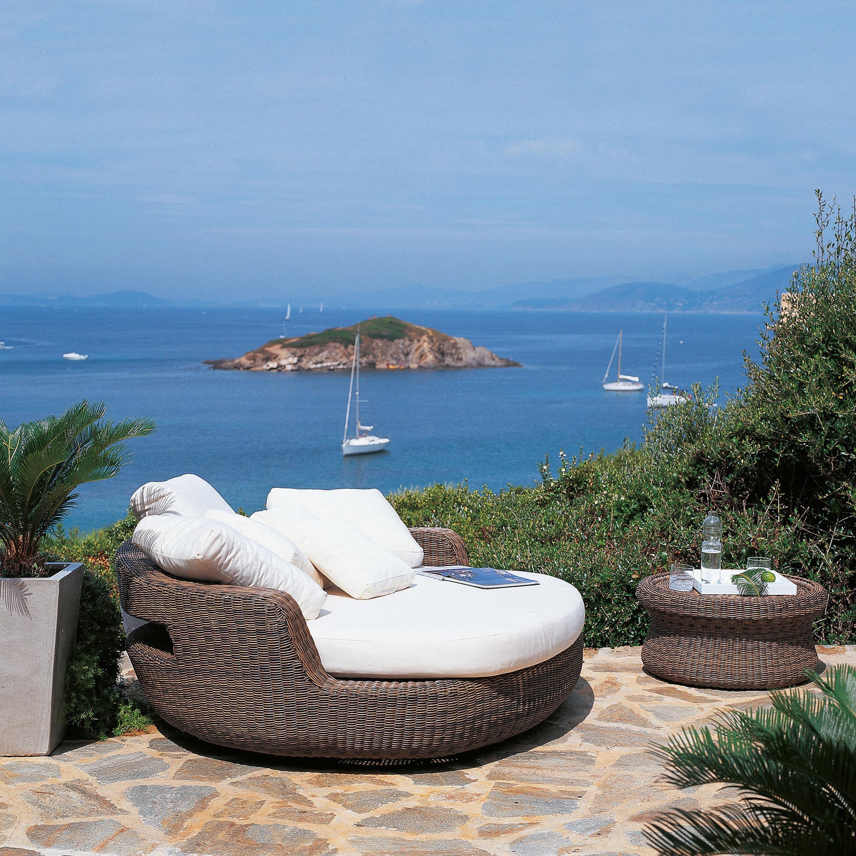 Agora Daybed-Unopiu-moderndesign.io