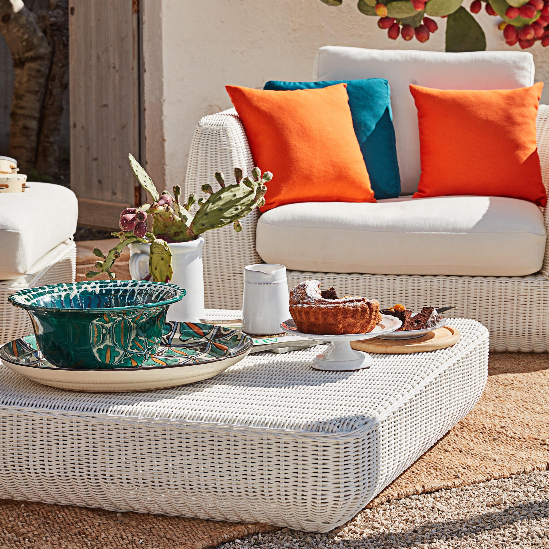 Agora Hard Ottoman-Unopiu-moderndesign.io