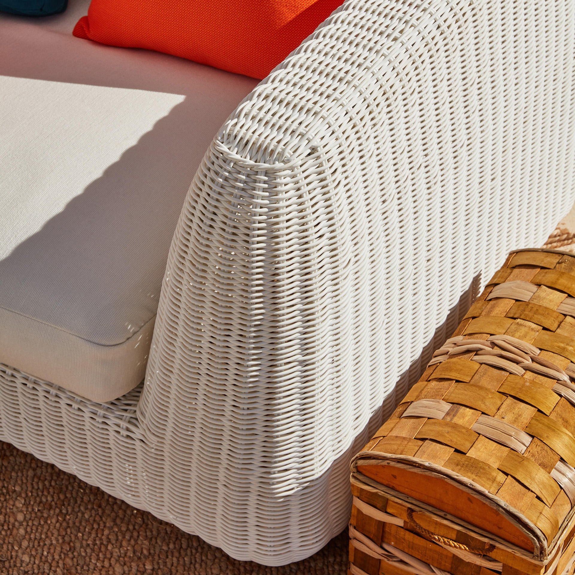 Agora Sectional Sofa-Unopiu-moderndesign.io
