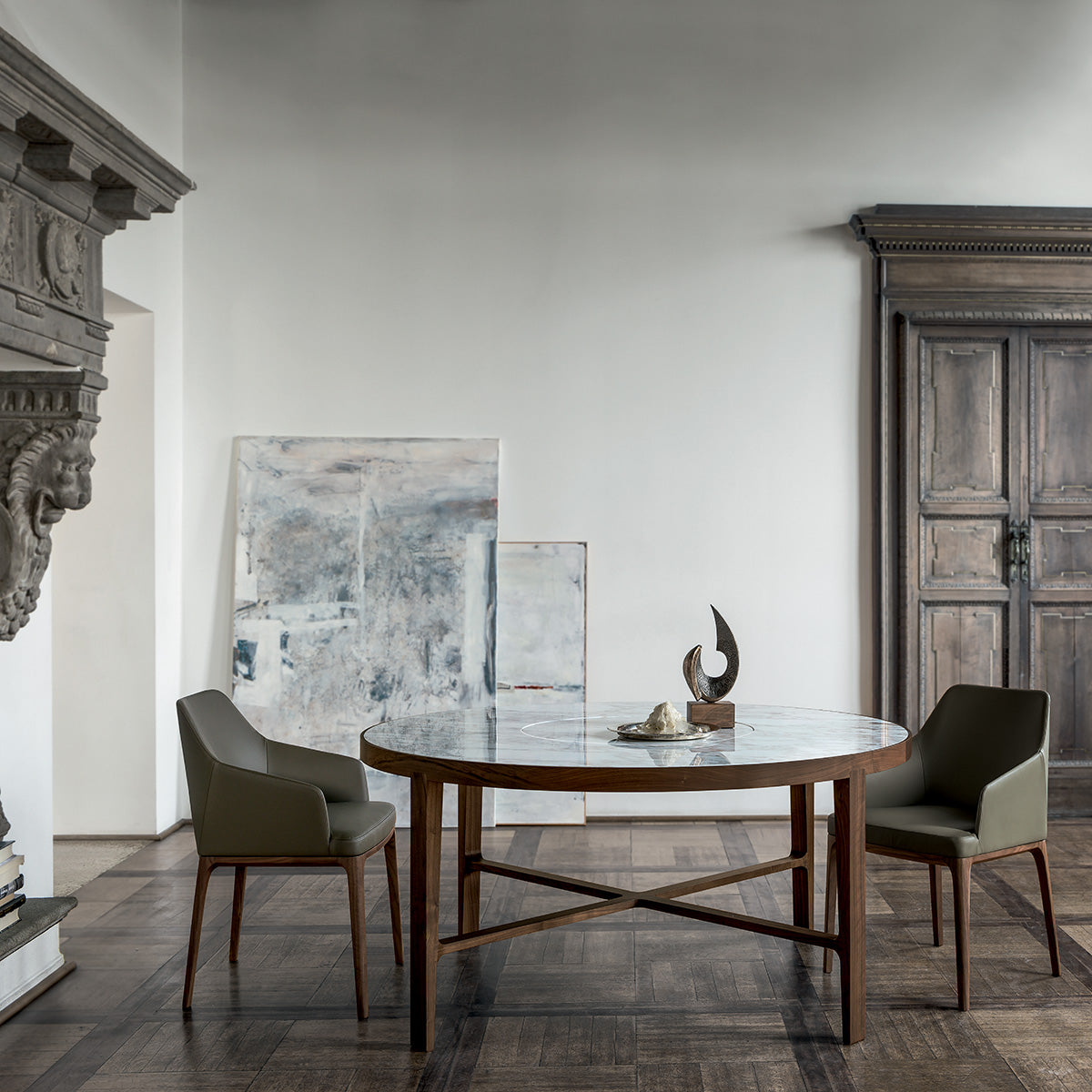 Amanda Comfort Dining Chair (with arms)-Alivar-moderndesign.io