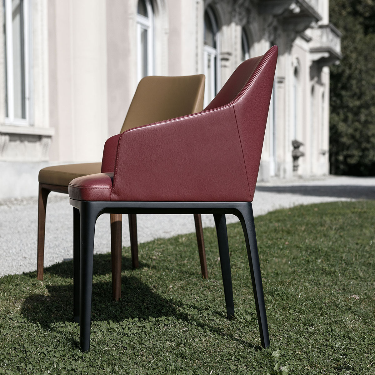 Amanda Comfort Dining Chair (with arms)-Alivar-moderndesign.io