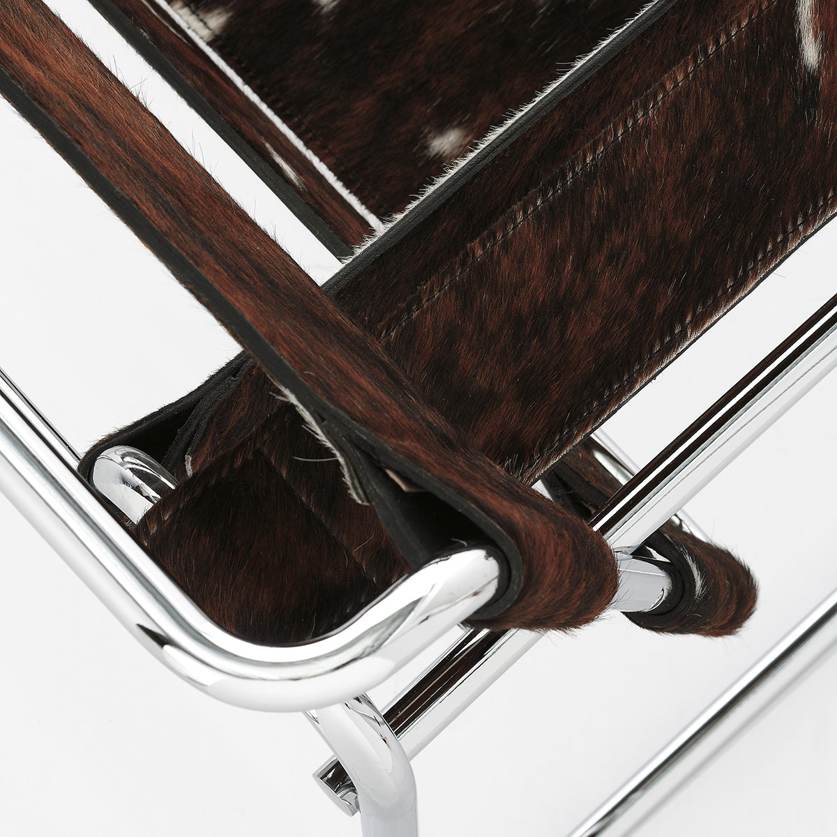 Art 135 Armchair-Alivar-moderndesign.io