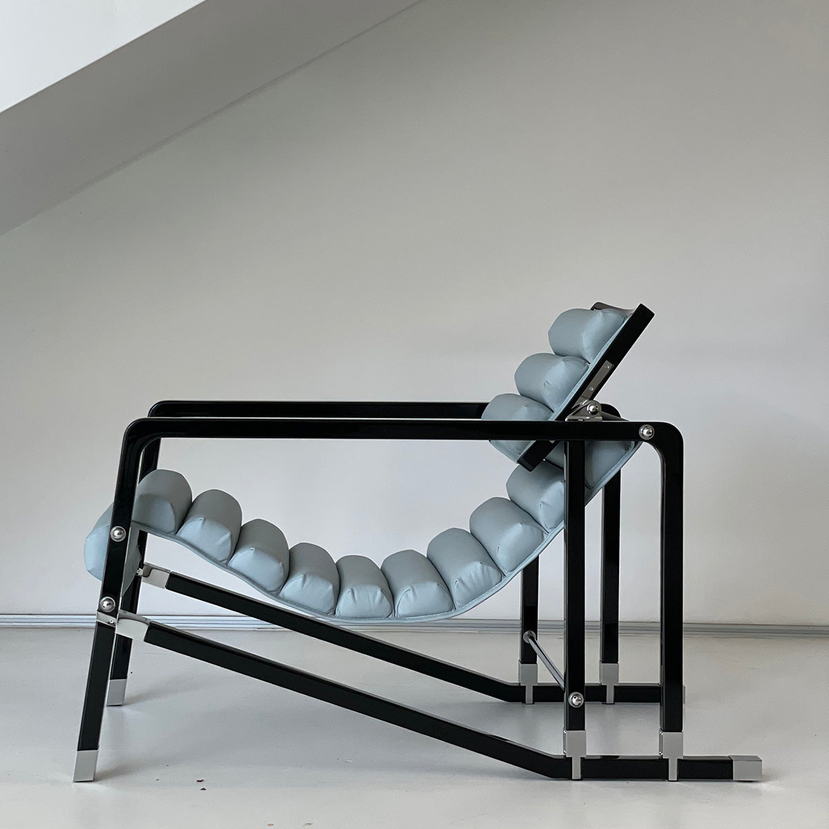 Art 407 Armchair-Alivar-moderndesign.io