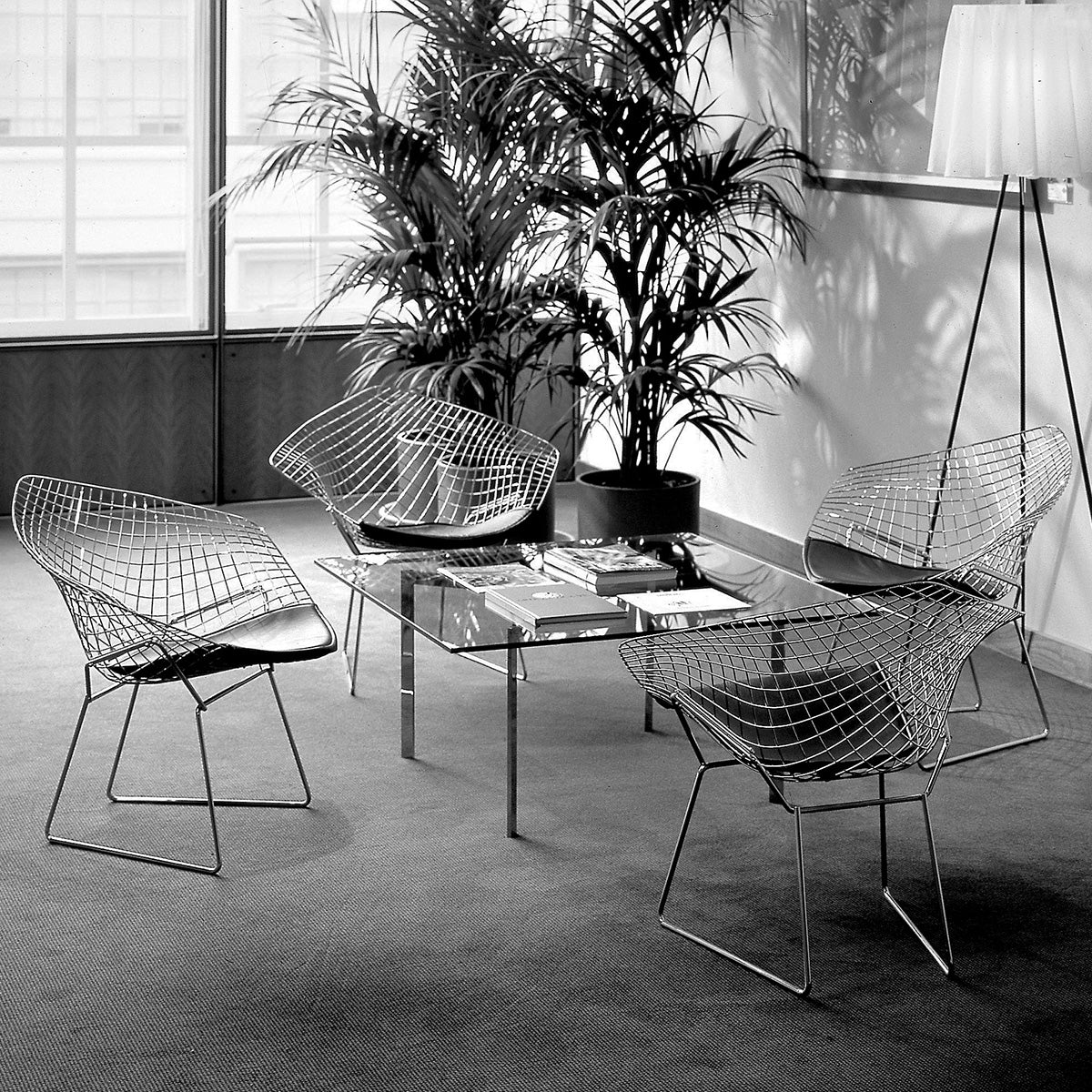 Art 705 Lounge Chair-Alivar-moderndesign.io