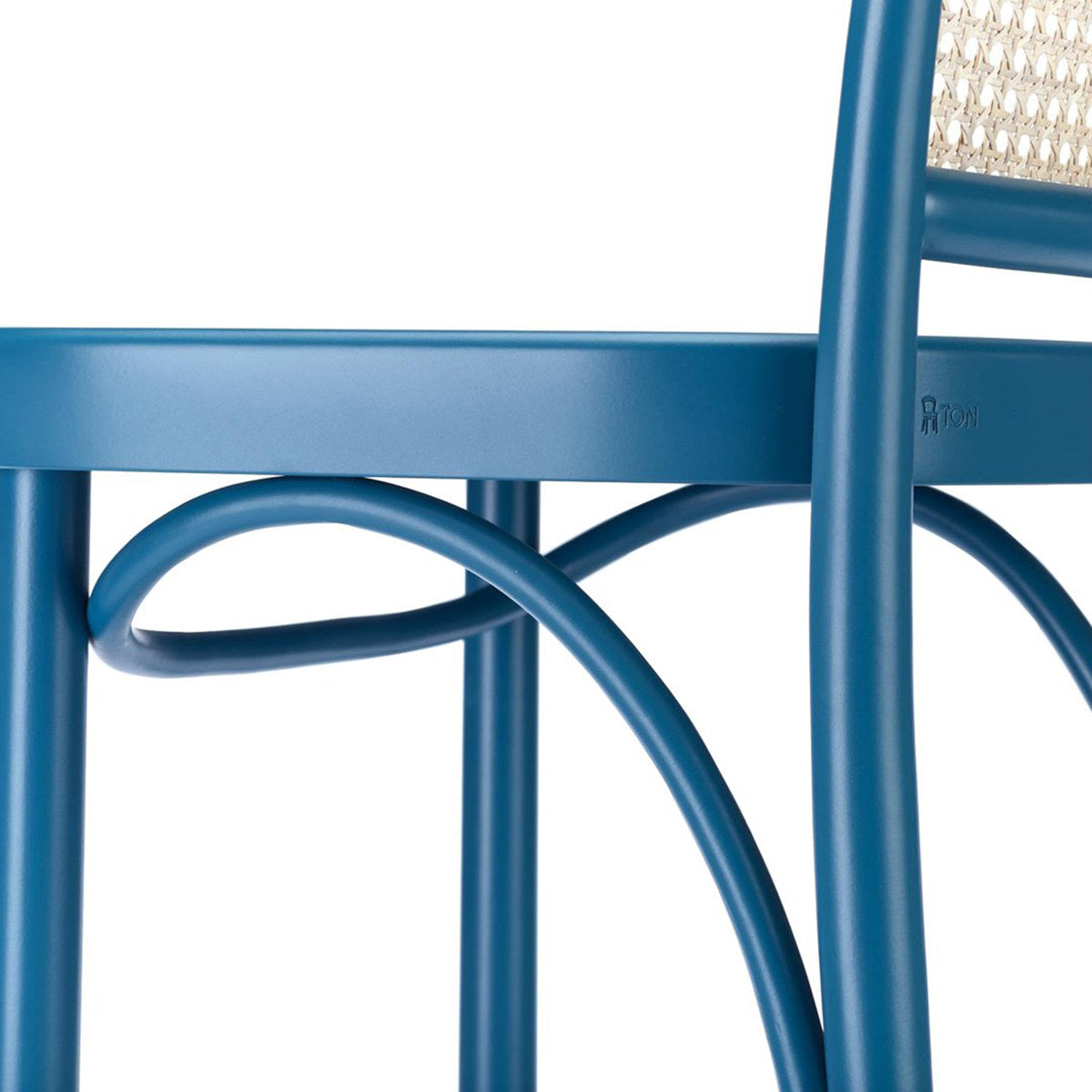 Art 811 High Stool (without arms)-Ton-moderndesign.io