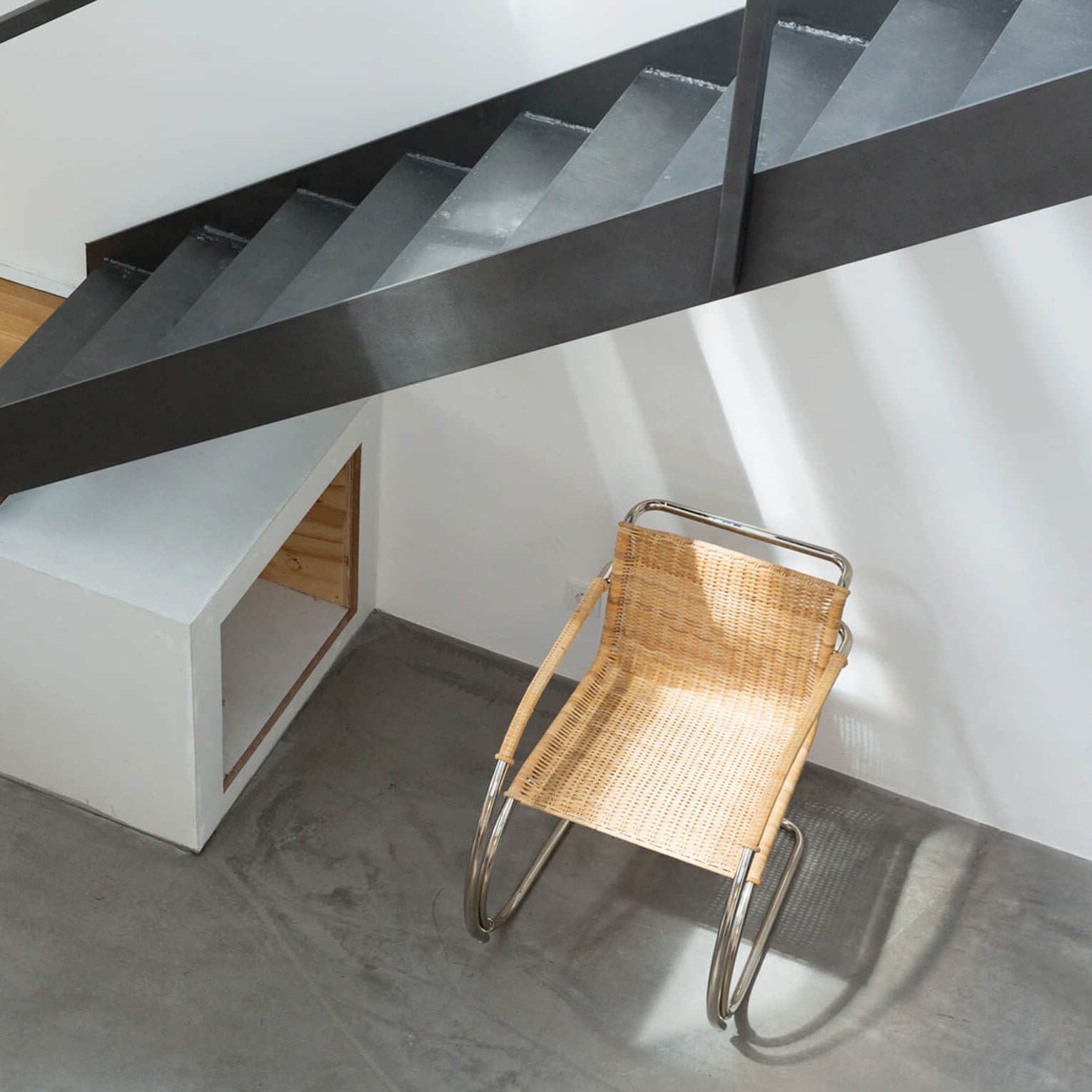 Art D42 Dining Chair (With Arms)-Tecta-moderndesign.io