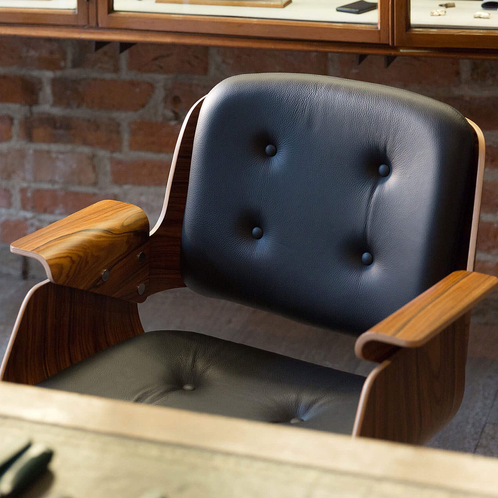 Art D49 Office Desk Chair-Tecta-moderndesign.io
