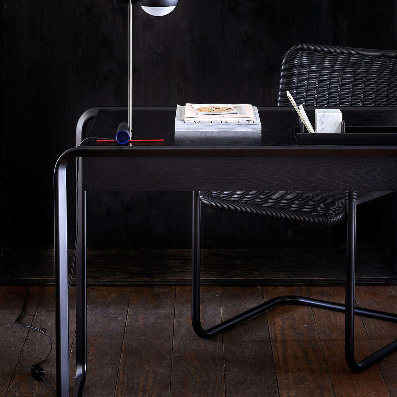 Art K2C/D (integrate into one product) Desk-Tecta-moderndesign.io