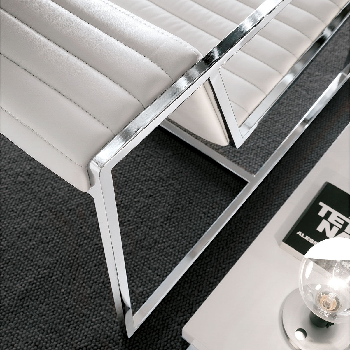 Atlanta Armchair-Alivar-moderndesign.io