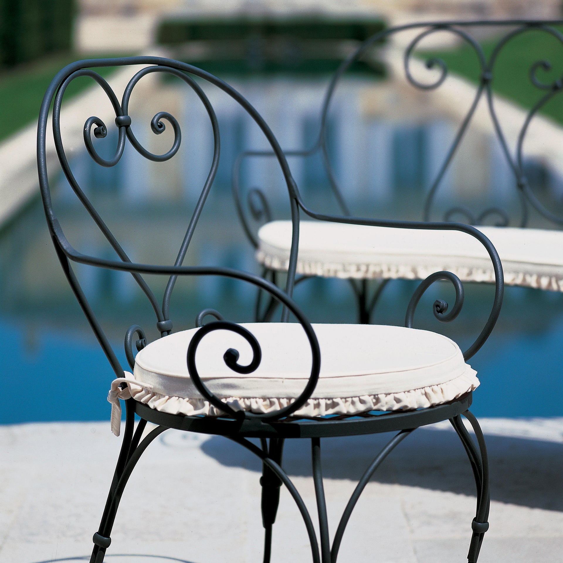 Aurora Dining Chair (with arms)-Unopiu-moderndesign.io