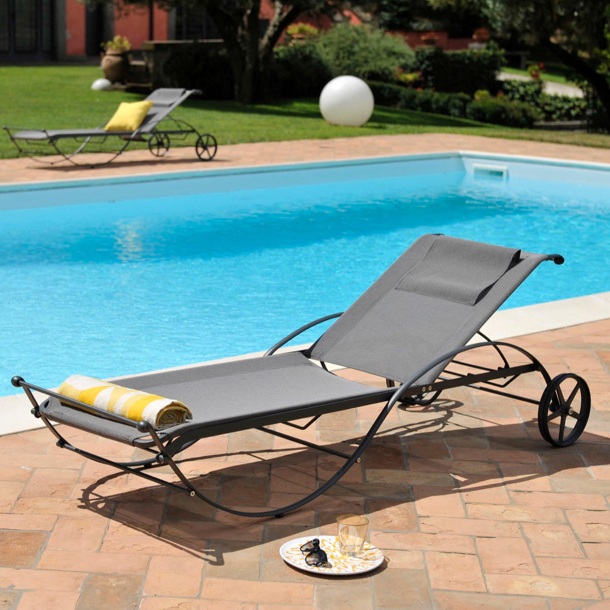 Aurora Sunlounger-Unopiu-moderndesign.io
