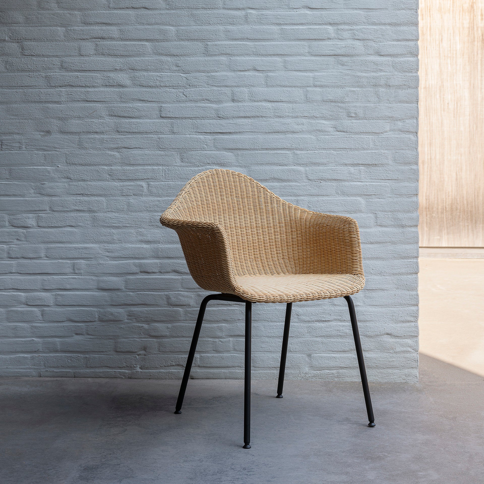 Avril Dining Chair (with arms)-Vincent Sheppard-moderndesign.io