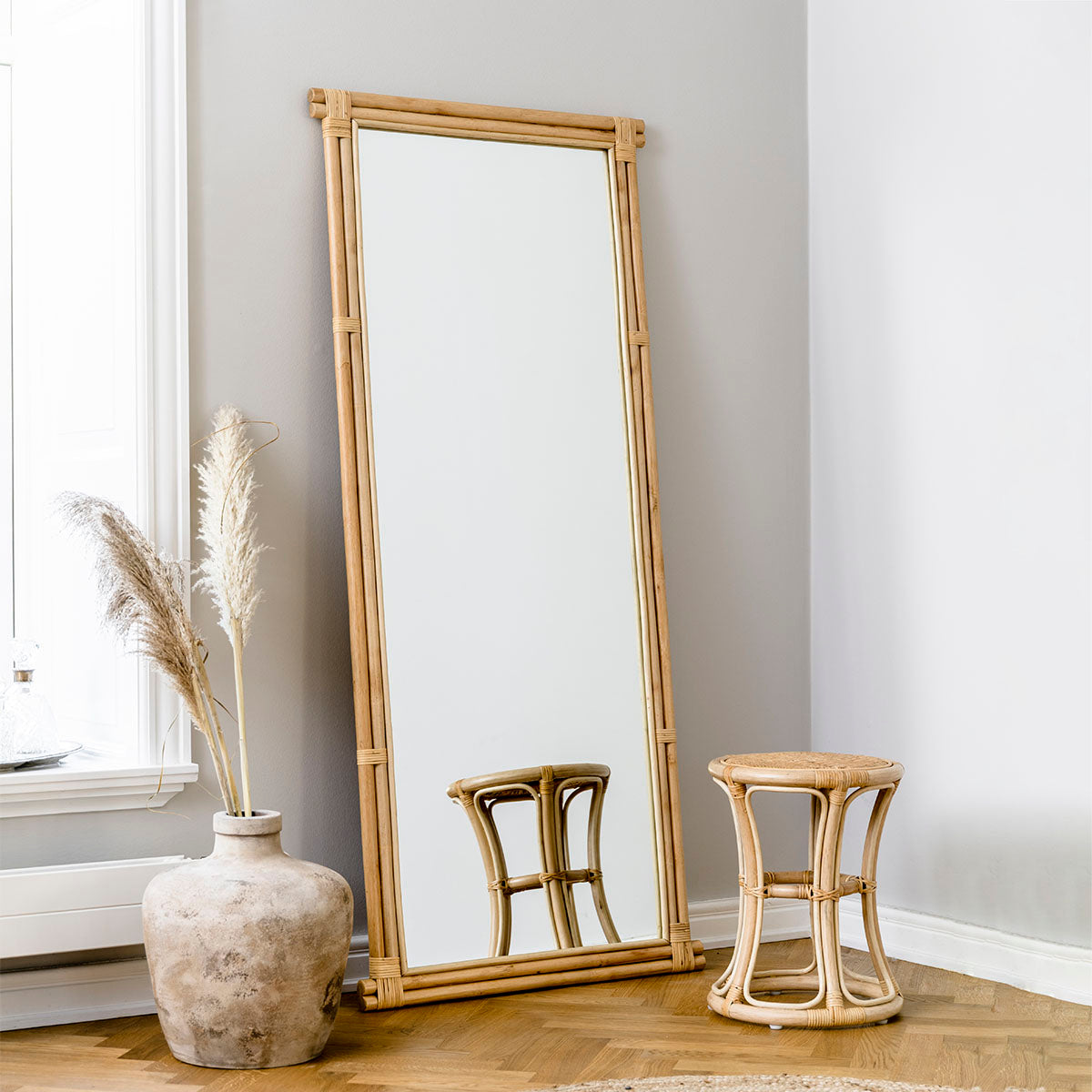 Bella Table (Side/Night)-Sika Design-moderndesign.io