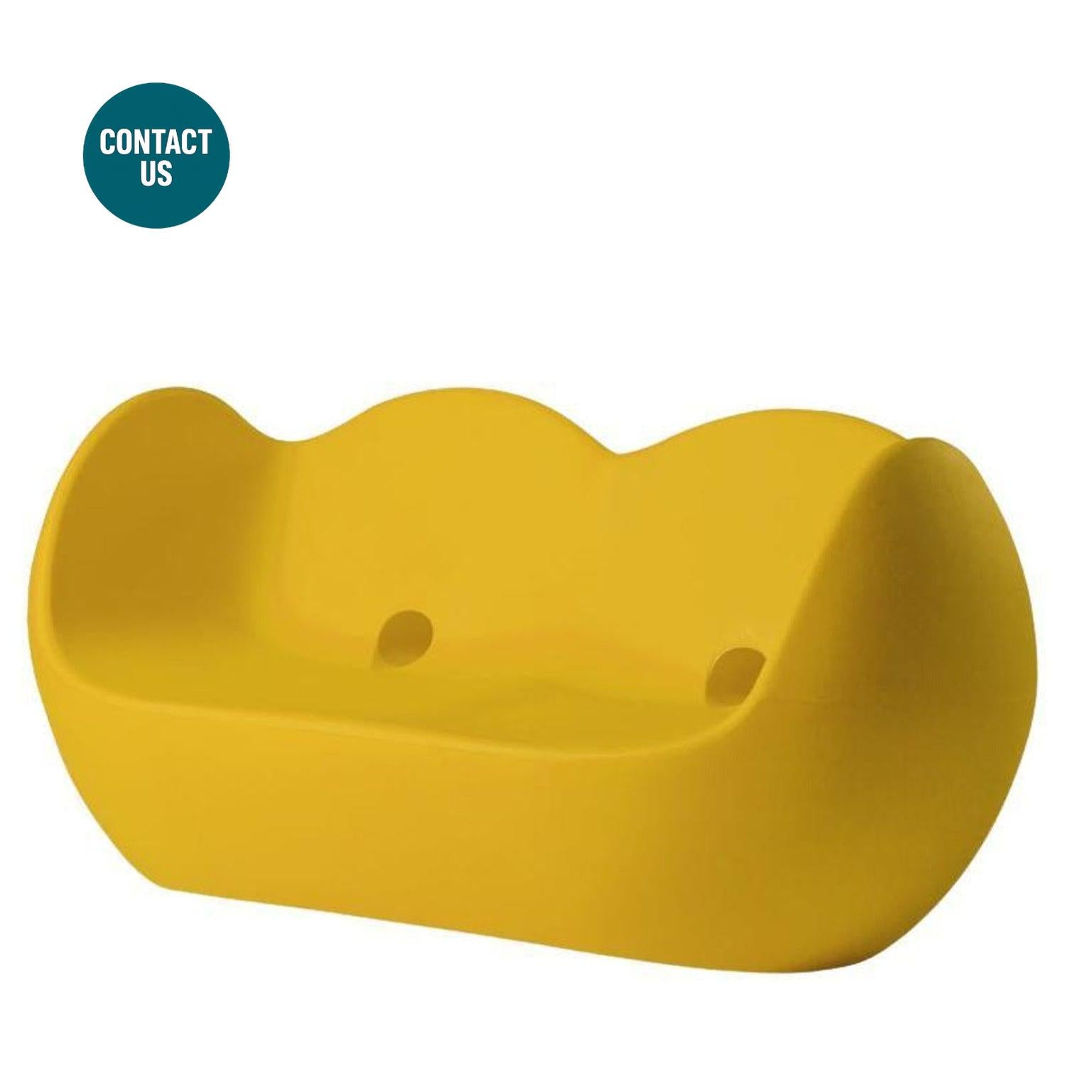 Blossy Sofa-Slide-moderndesign.io