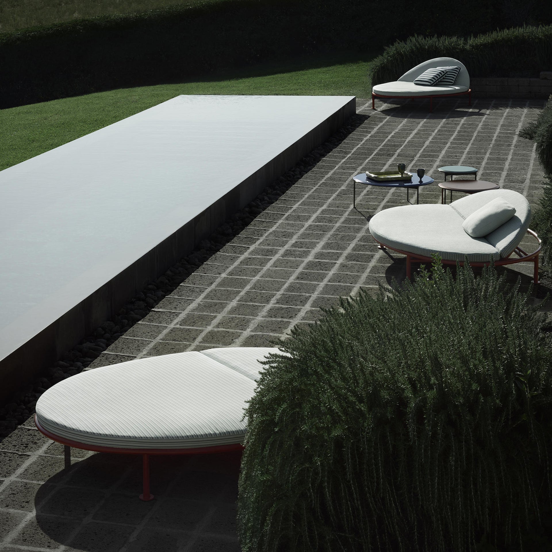 Borea Daybed-B&B Italia-moderndesign.io