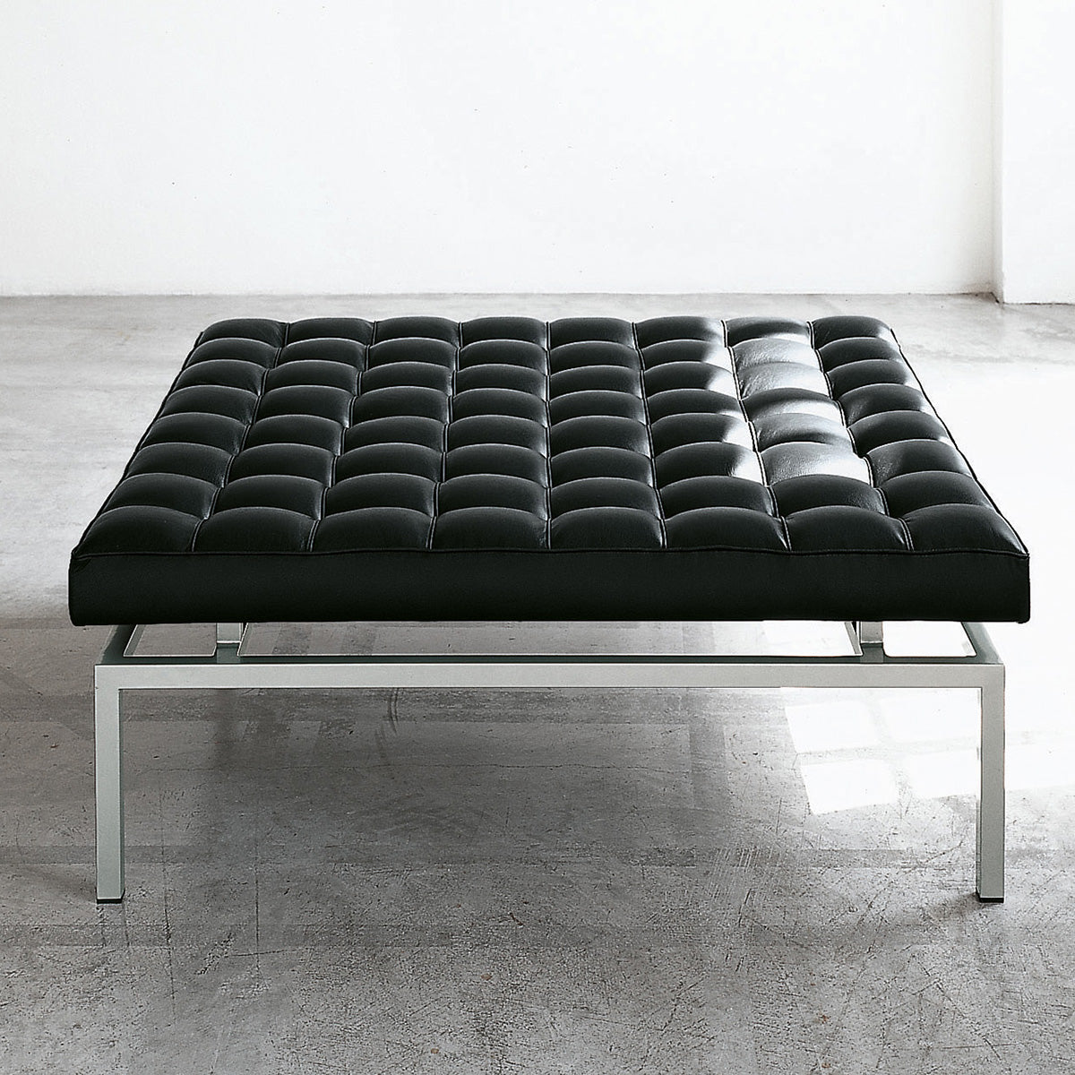 Boss Soft Ottoman-Alivar-moderndesign.io
