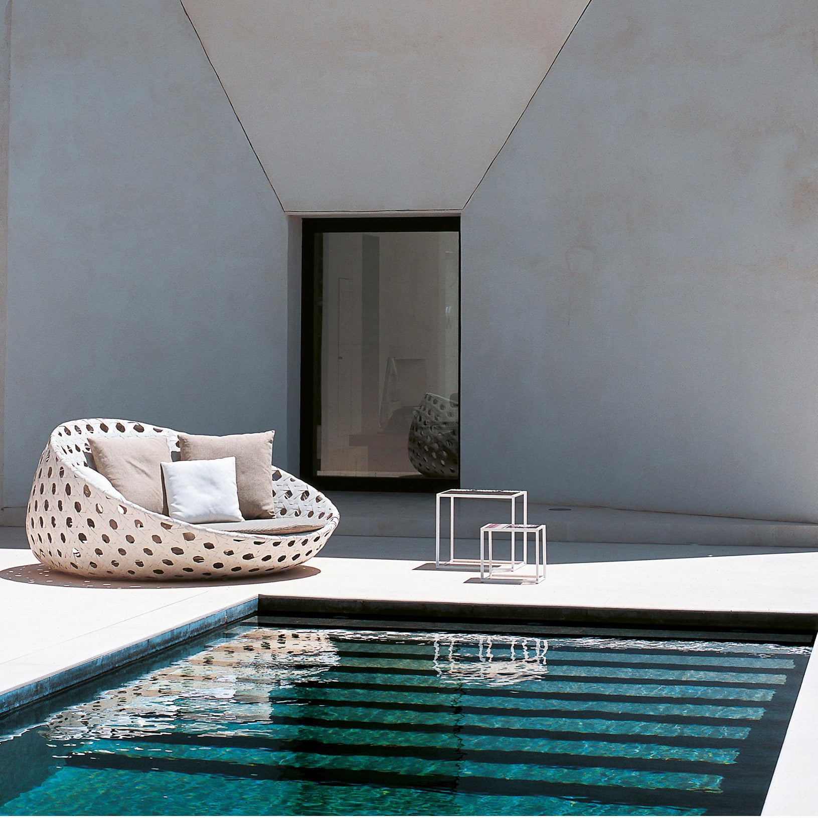Canasta Daybed-B&B Italia-moderndesign.io
