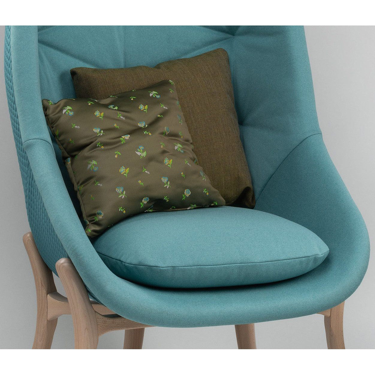 Cara BE 01 Lounge Chair-New Life-moderndesign.io