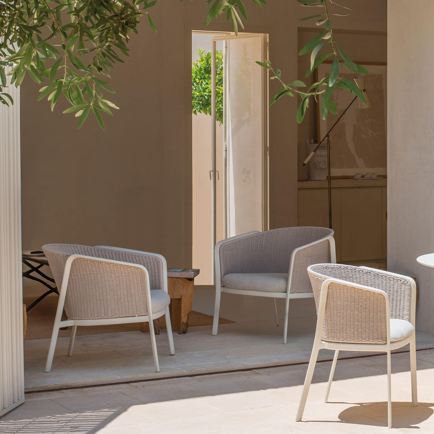 Carousel Armchair-Emu-moderndesign.io