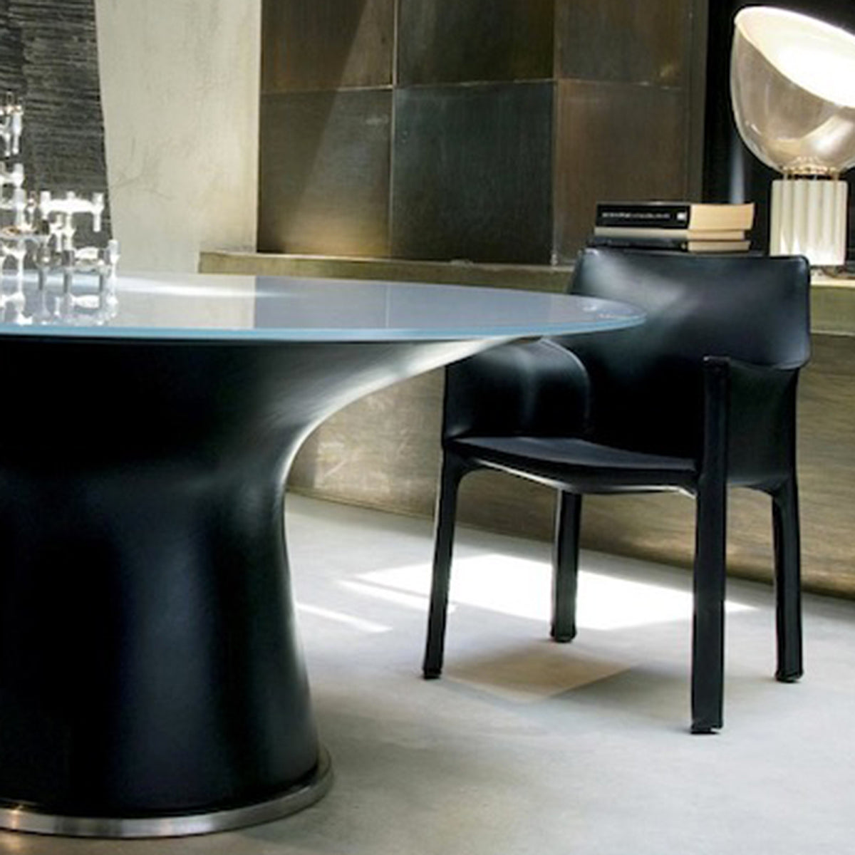Cab Armchair-Cassina-moderndesign.io