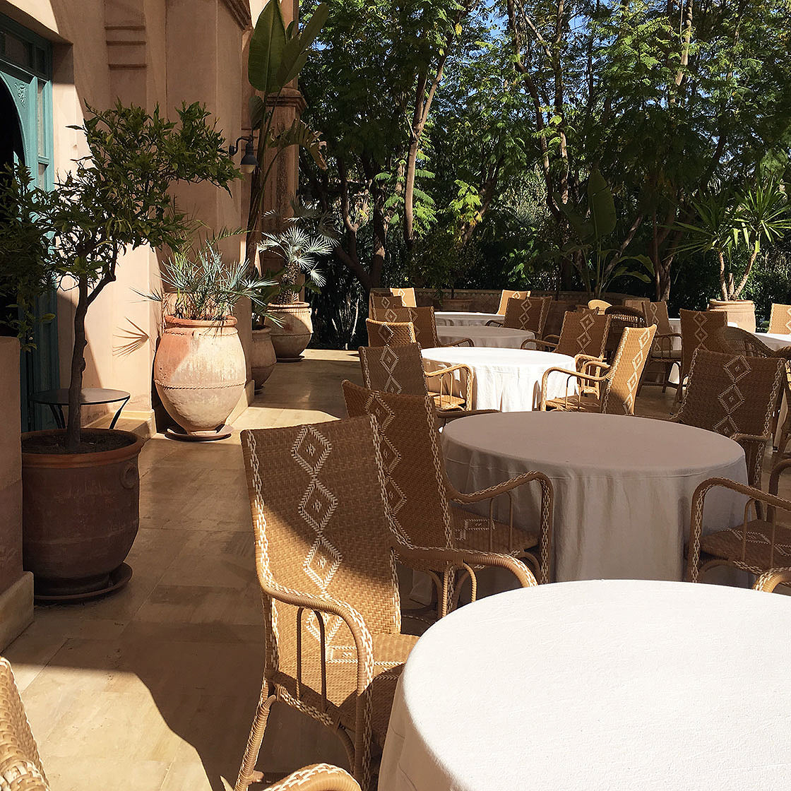 Charleston Dining Chair (with arms)-Point-moderndesign.io