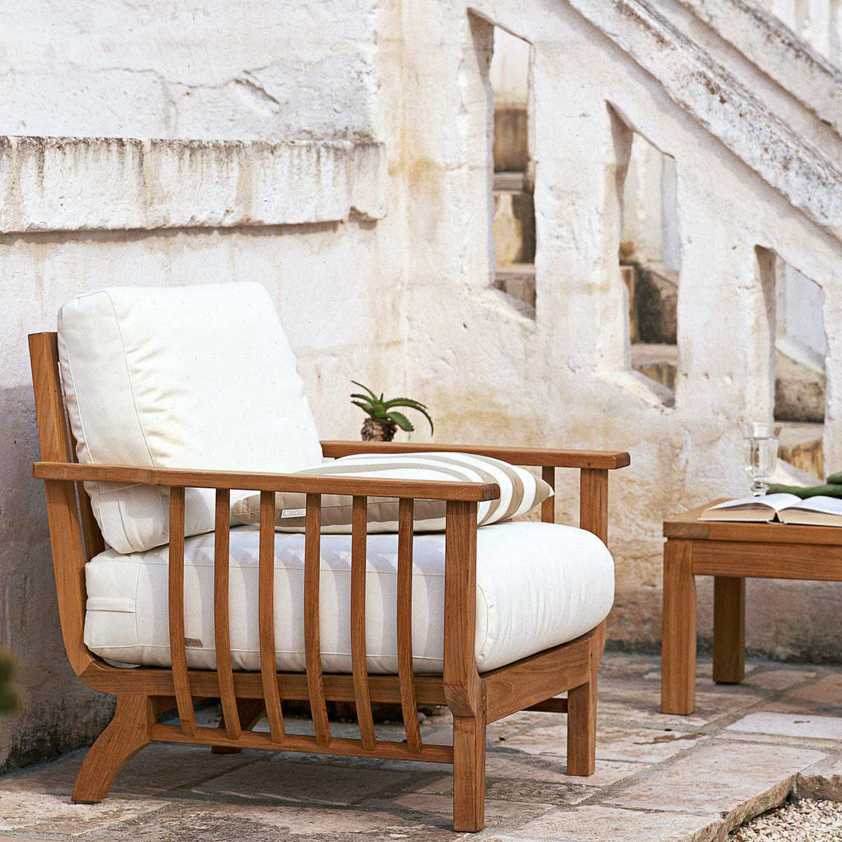 Chelsea Armchair-Unopiu-moderndesign.io