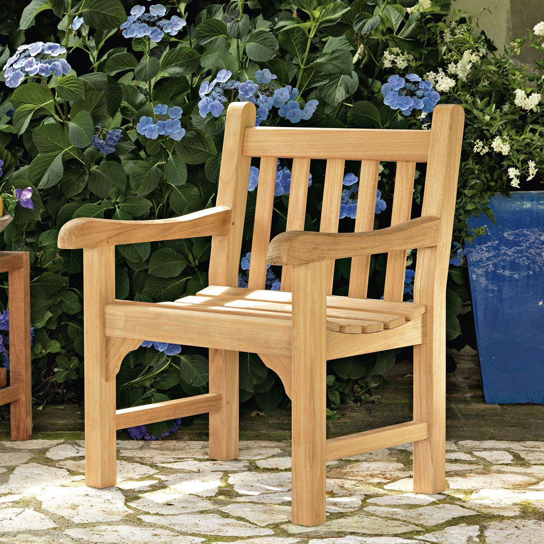 Chelsea Armchair-Unopiu-moderndesign.io