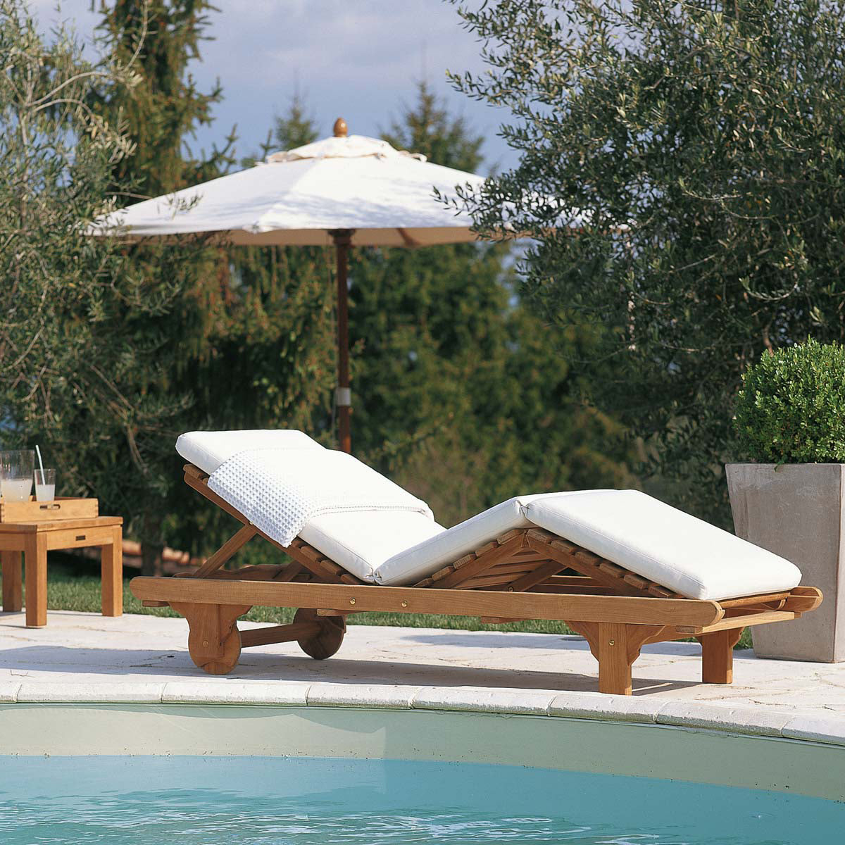 Chelsea Sunlounger-Unopiu-moderndesign.io
