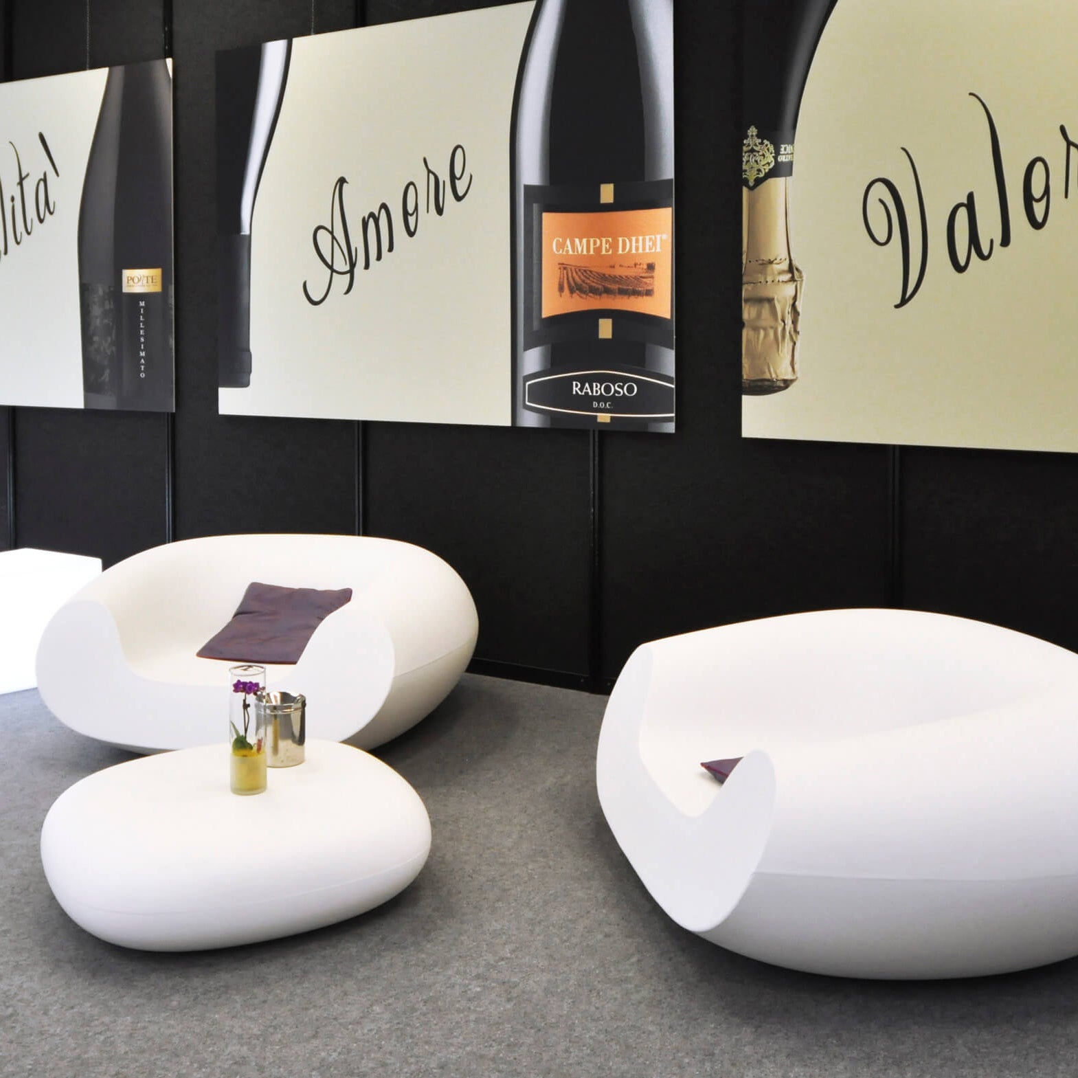 Chubby Ottoman-Slide-moderndesign.io