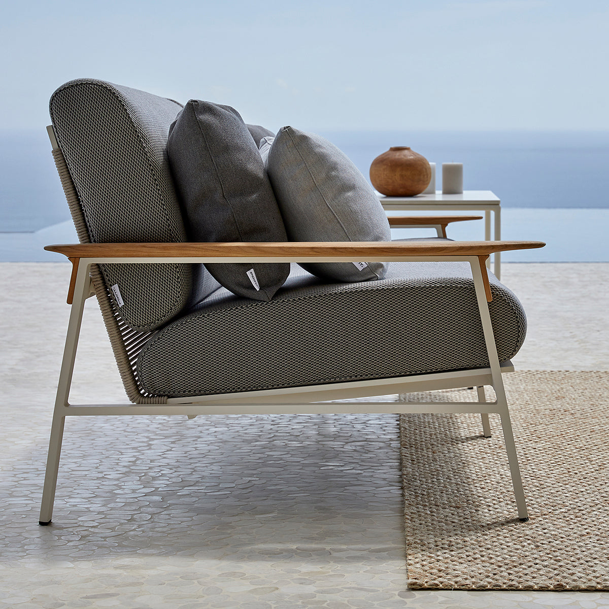 City Armchair-Point-moderndesign.io