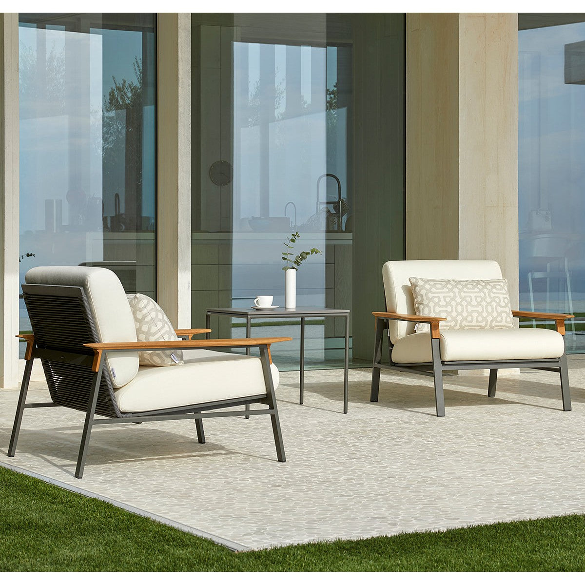 City Armchair-Point-moderndesign.io