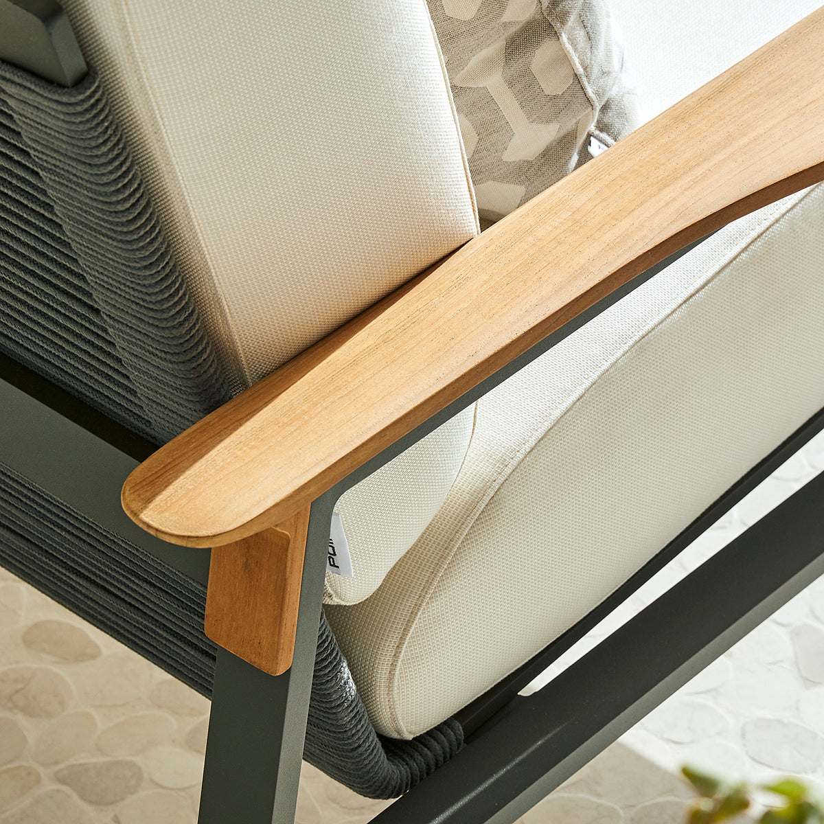 City Armchair-Point-moderndesign.io