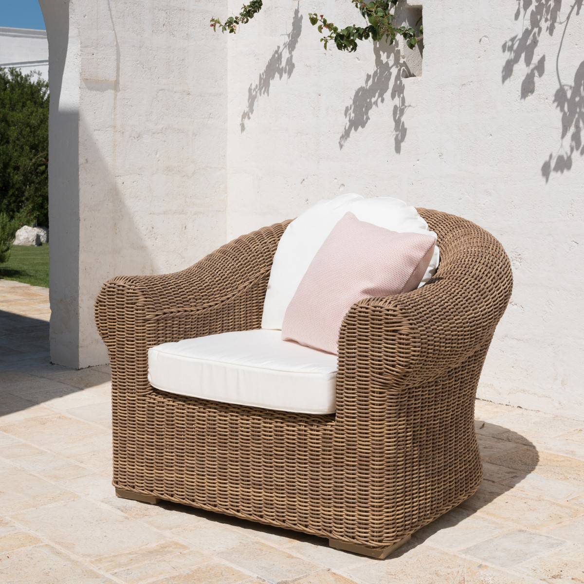 Cloe Armchair-Braid-moderndesign.io