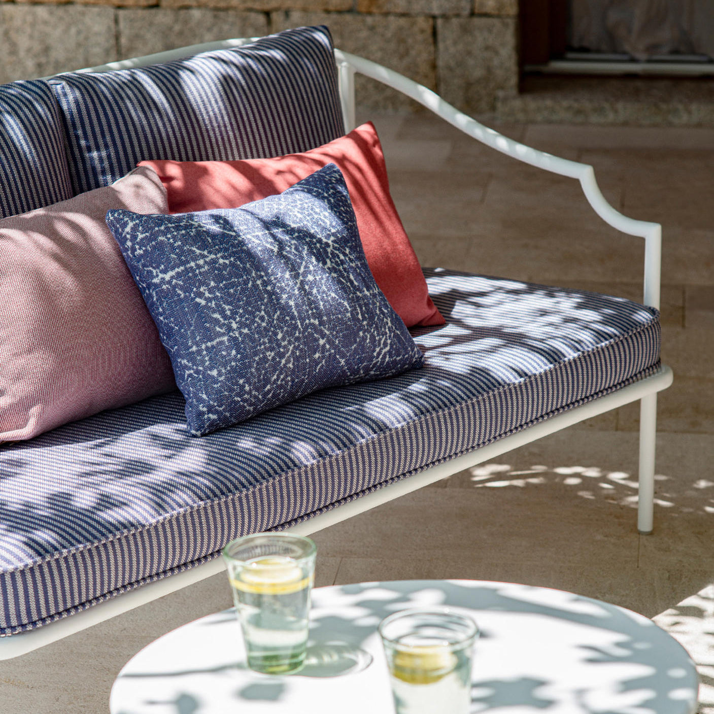 Como Sofa-Emu-moderndesign.io