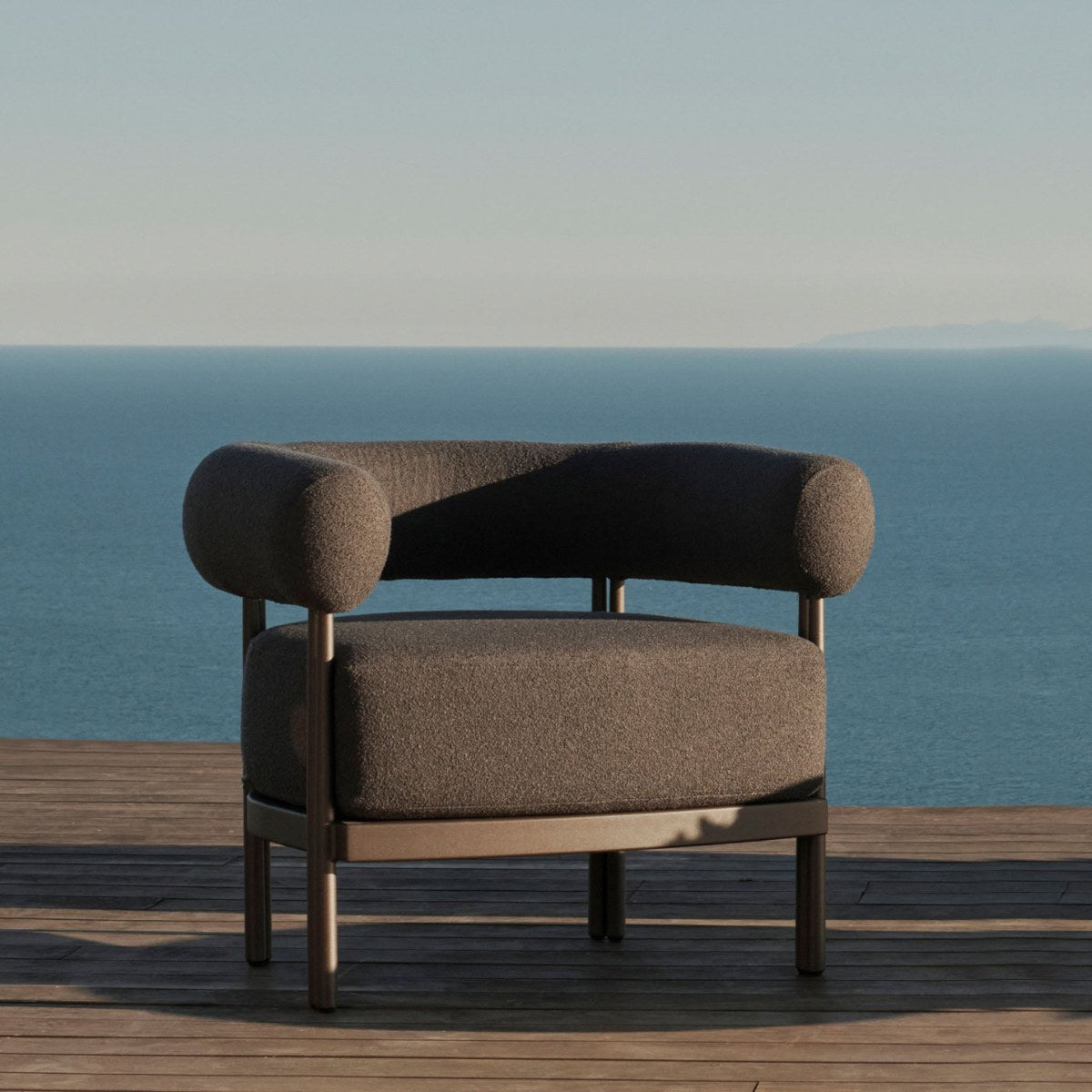Cove Lux Armchair-Harbour Outdoor-moderndesign.io