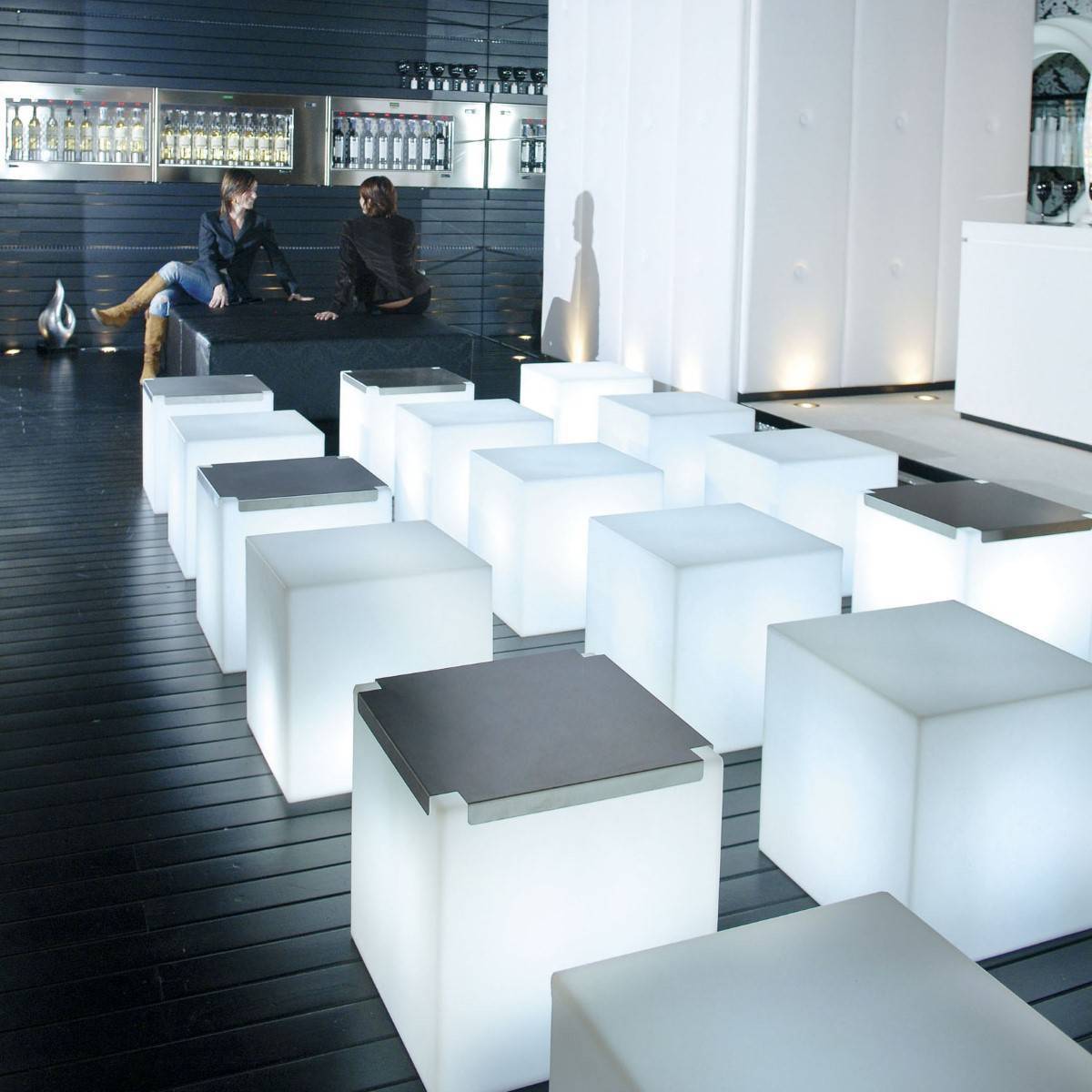 Cubo Ottoman-Slide-moderndesign.io