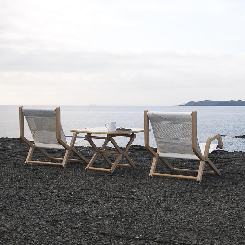 Cunningham Armchair-Dvelas-moderndesign.io