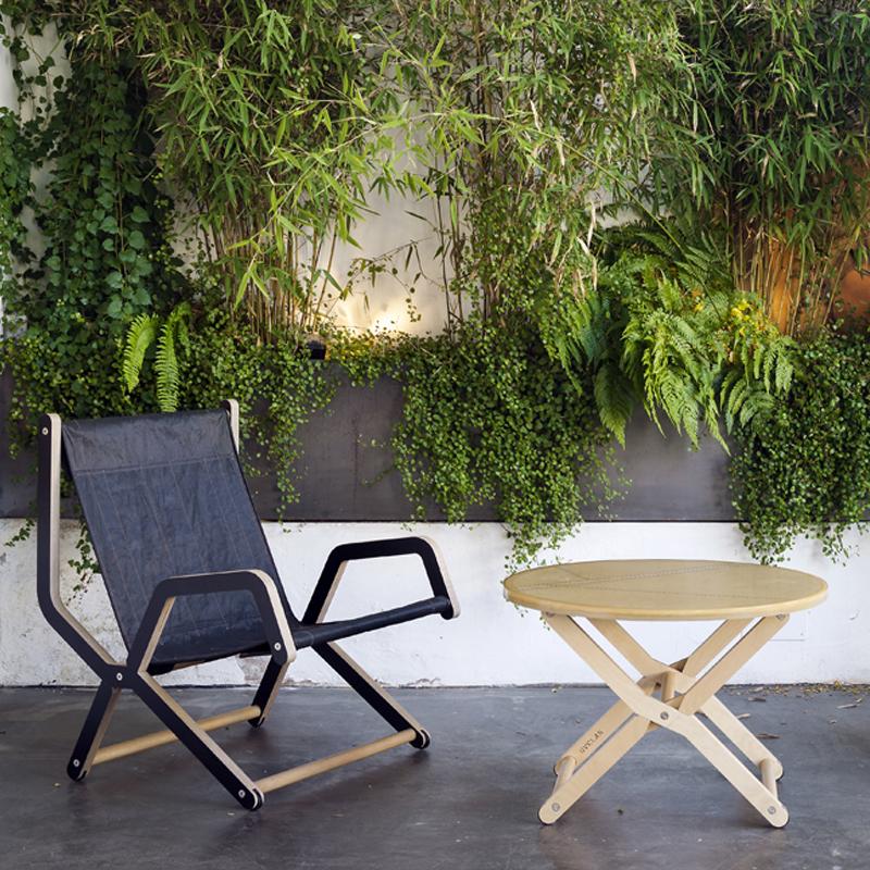 Cunningham Armchair-Dvelas-moderndesign.io