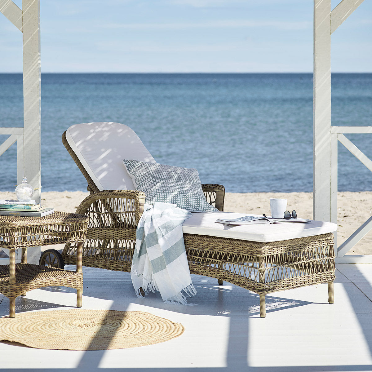 Daisy Sunlounger-Sika Design-moderndesign.io