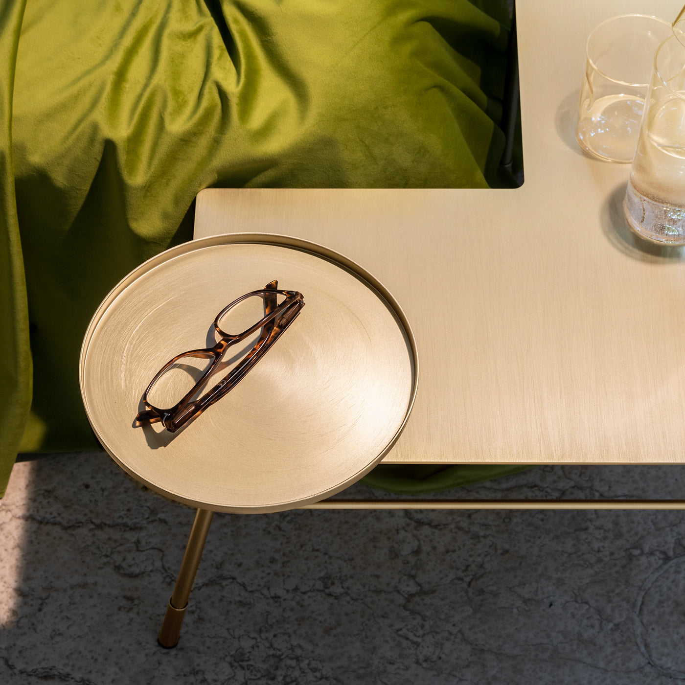 Dase Table (Coffee)-Mogg-moderndesign.io