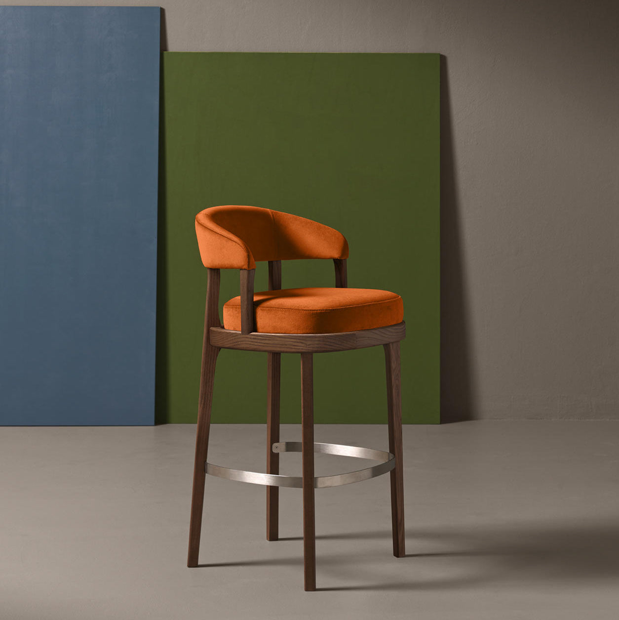 Eclipse 06 Bar Stool High Stool (With Arms)-Very Wood-moderndesign.io