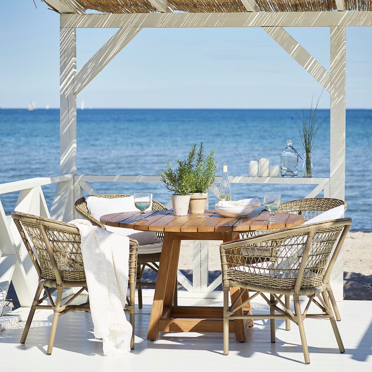 Emma Dining Chair (With Arms)-Sika Design-moderndesign.io