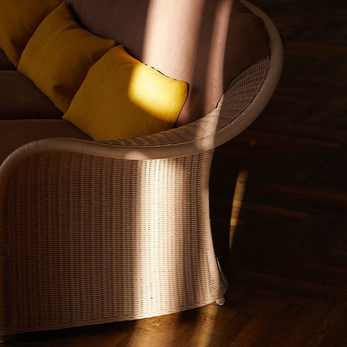 Enea Armchair-Bonacina 1889-moderndesign.io