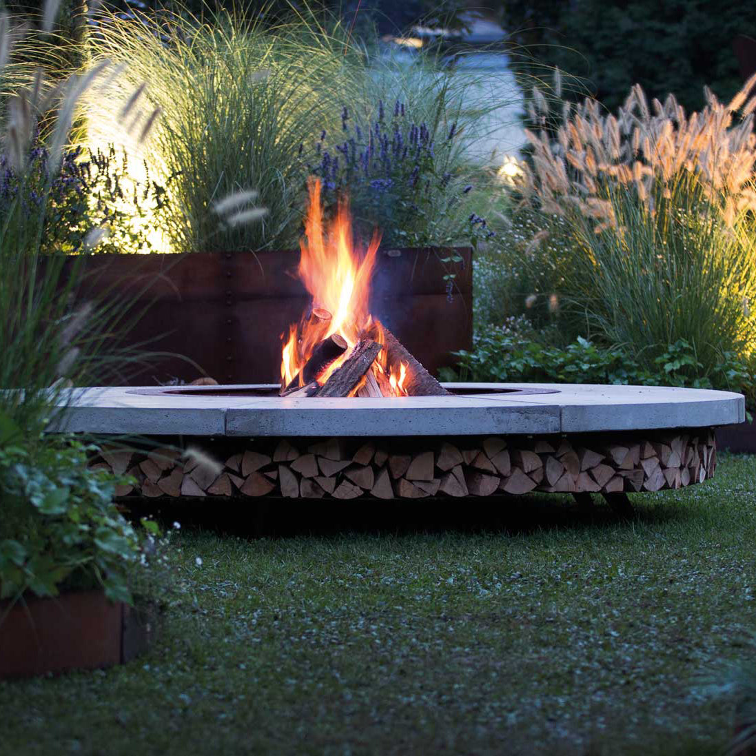 Ercole Fire Pit-AK 47-moderndesign.io